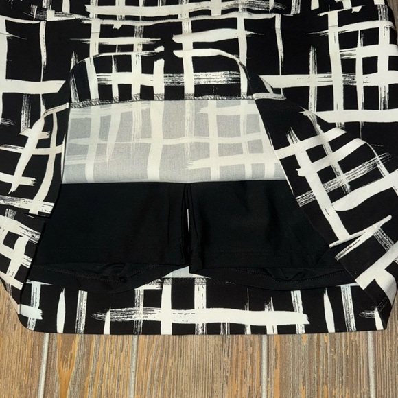✨💎NWOT💎✨SC & CO.. Skirt with shorts underneath! Beautiful. Size Medium. - Picture 2 of 5